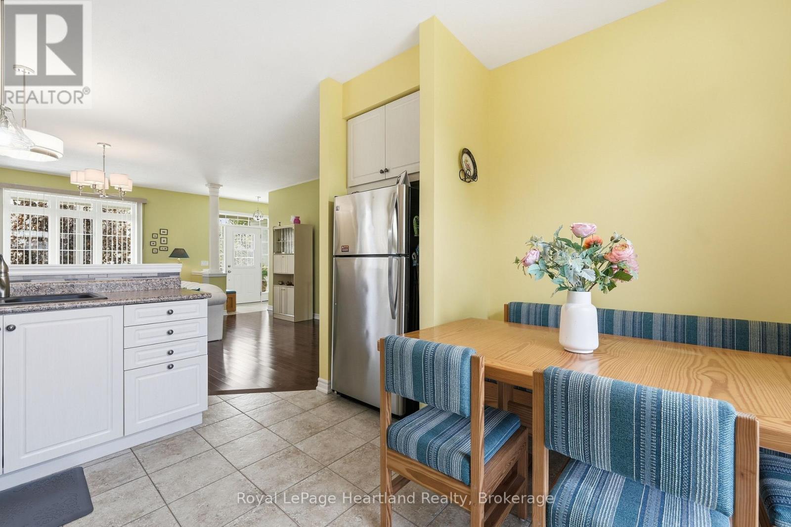 36 Stornoway Crescent, Huron East, Ontario  N0K 1W0 - Photo 12 - X13159816