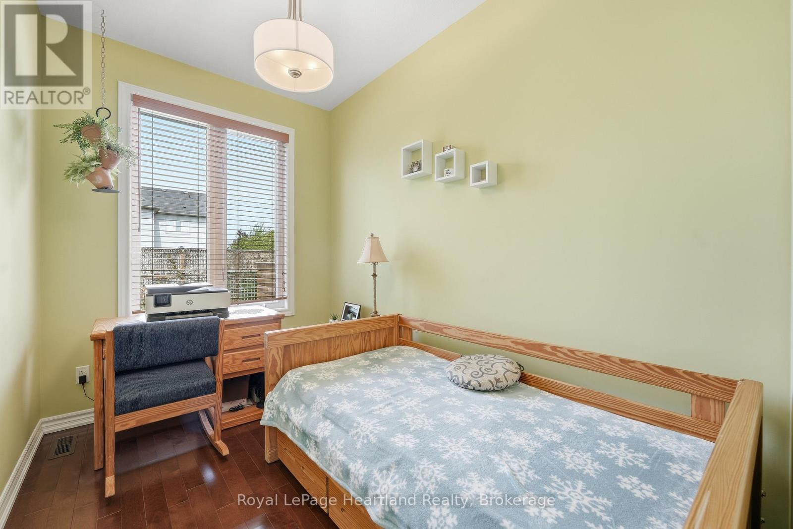 36 Stornoway Crescent, Huron East, Ontario  N0K 1W0 - Photo 15 - X13159816