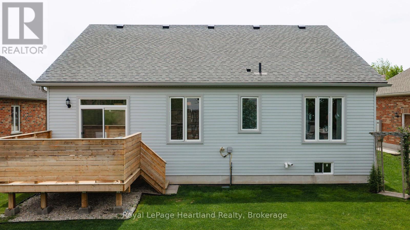 36 Stornoway Crescent, Huron East, Ontario  N0K 1W0 - Photo 34 - X13159816
