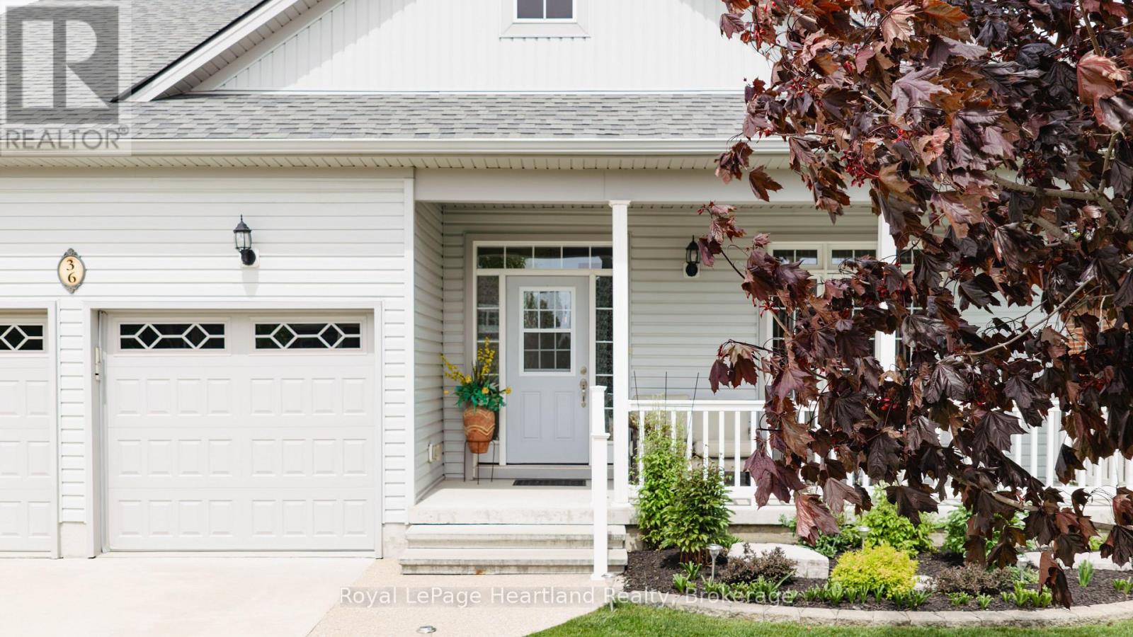 36 Stornoway Crescent, Huron East, Ontario  N0K 1W0 - Photo 4 - X13159816