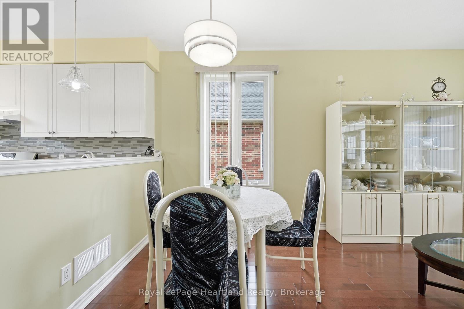 36 Stornoway Crescent, Huron East, Ontario  N0K 1W0 - Photo 8 - X13159816