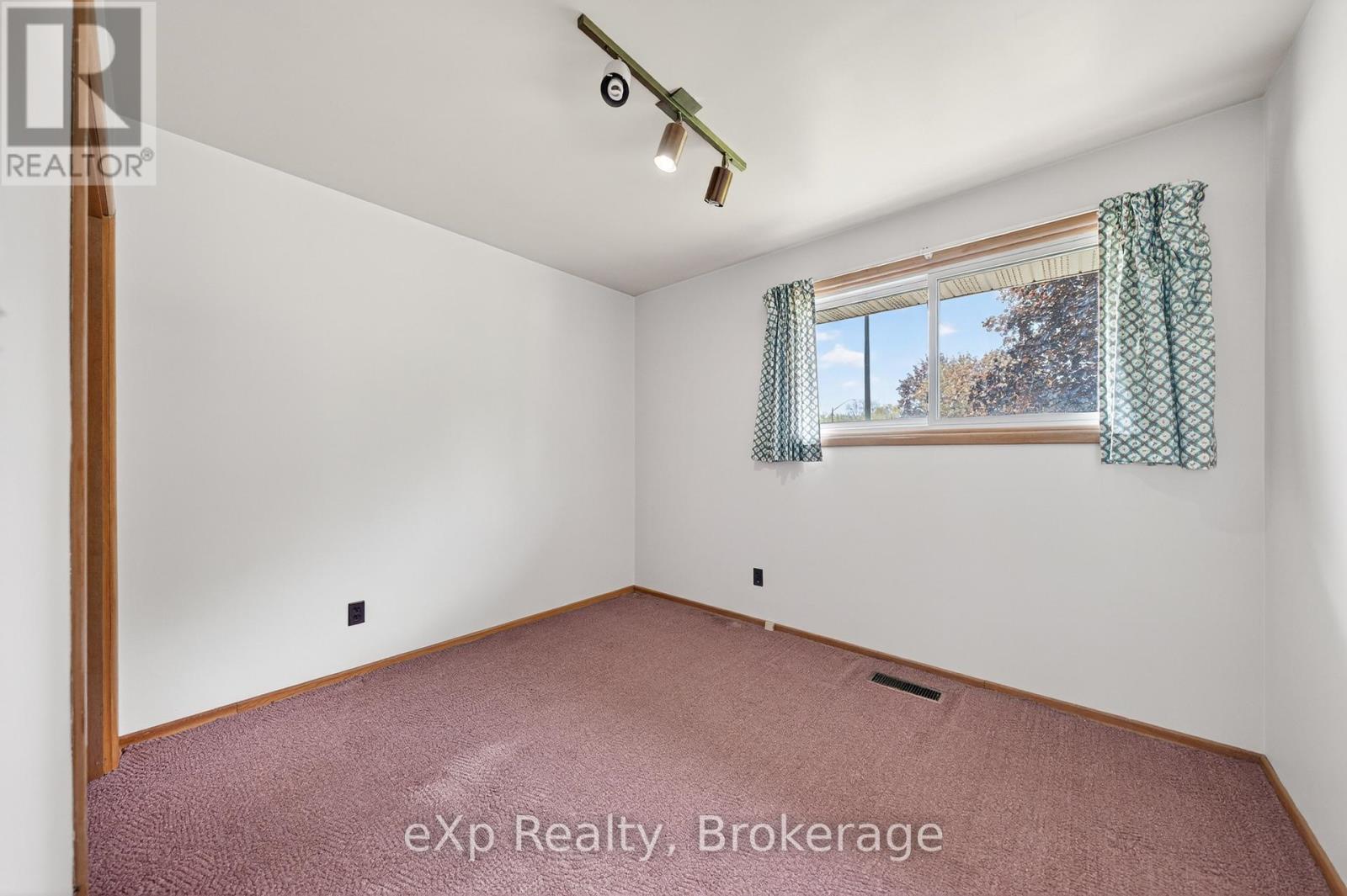 53 Woodland Drive, Cambridge, Ontario  N1R 2X7 - Photo 22 - X13159854