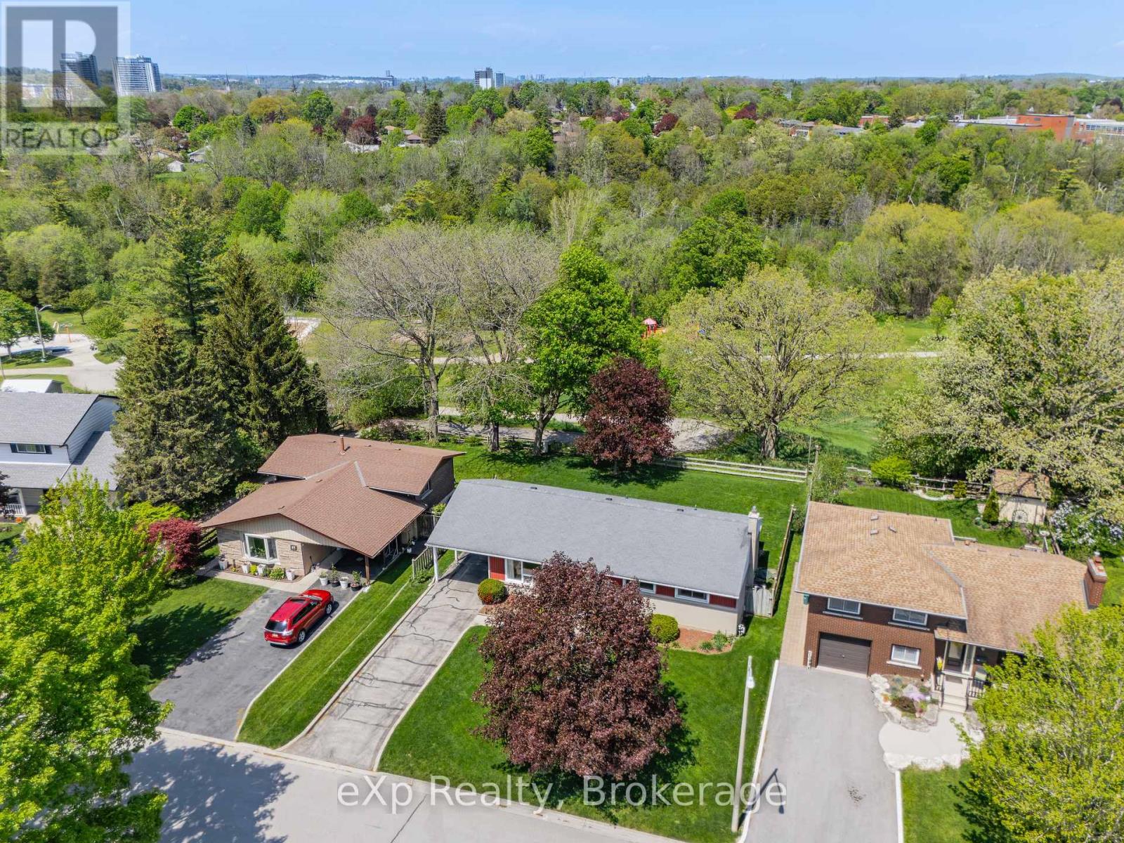 53 Woodland Drive, Cambridge, Ontario  N1R 2X7 - Photo 4 - X13159854