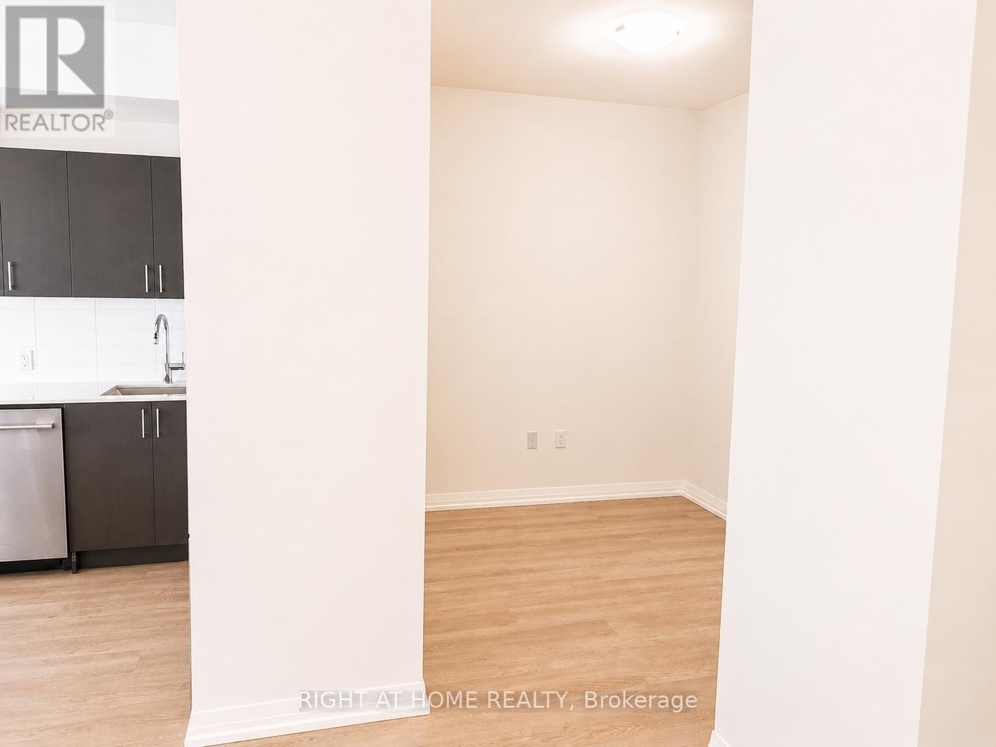 27 Korda Gate, Vaughan (Vellore Village), Ontario  L4K 0P6 - Photo 5 - N13159820