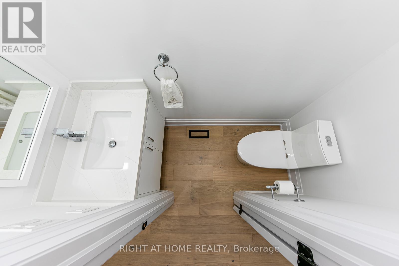 5 Enfield Avenue, Toronto, Ontario  M8W 1T6 - Photo 13 - W13159856