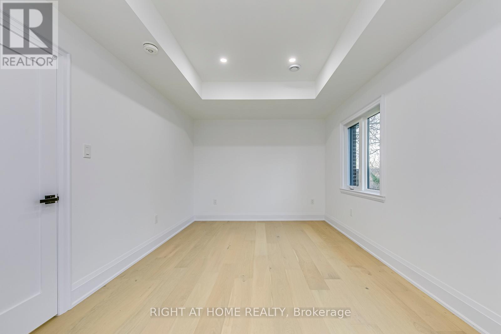 5 Enfield Avenue, Toronto, Ontario  M8W 1T6 - Photo 23 - W13159856