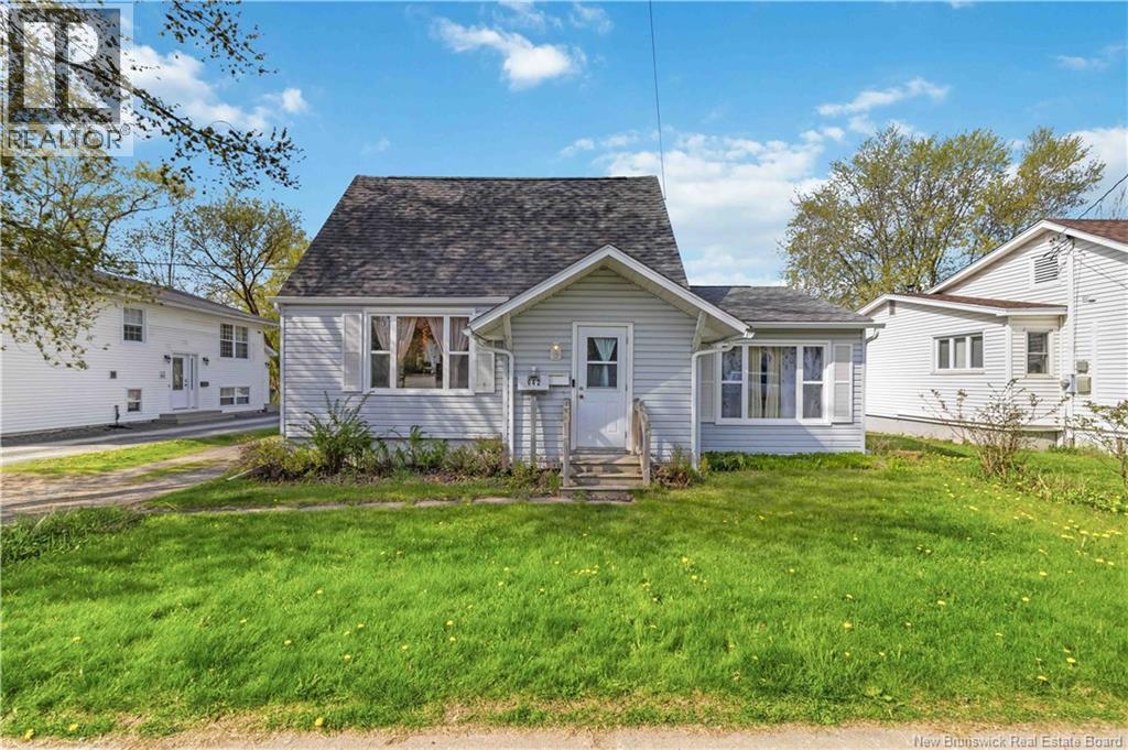 642 Maclaren Avenue, Fredericton, New Brunswick  E3A 3L2 - Photo 1 - NB139859