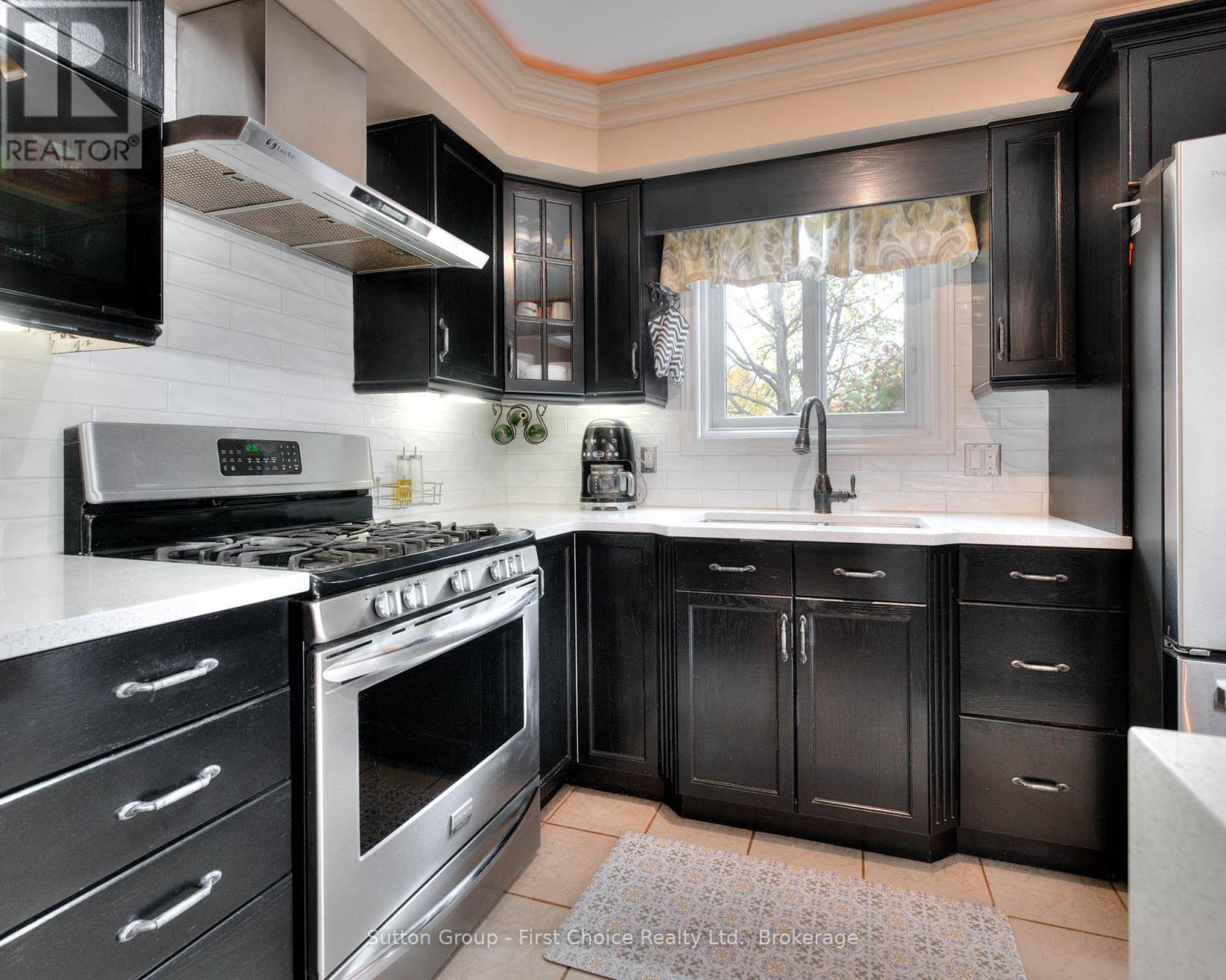 182 Romeo Street S, Stratford, Ontario  N5A 4S9 - Photo 13 - X12738536