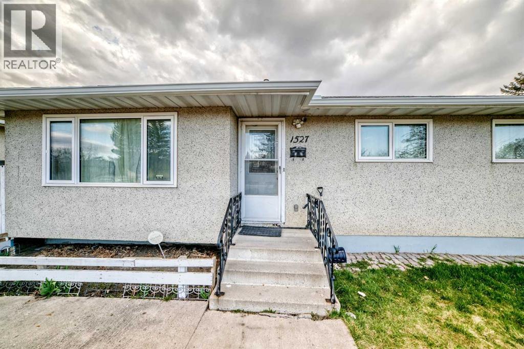 1527 49 Street SE, Calgary, Alberta  T2A 1S2 - Photo 2 - A2306320