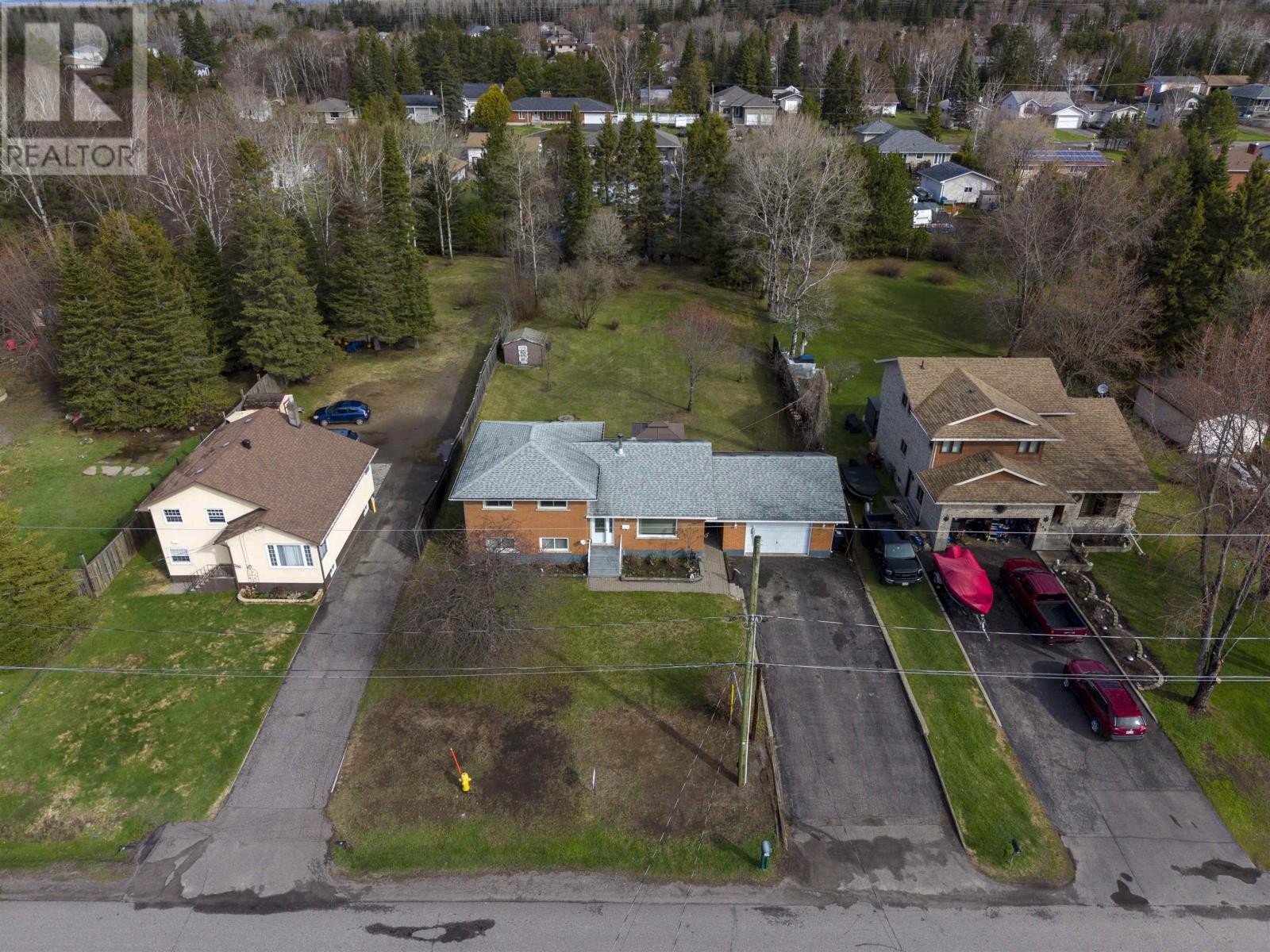 250 MASTERS ST, THUNDER BAY, Ontario