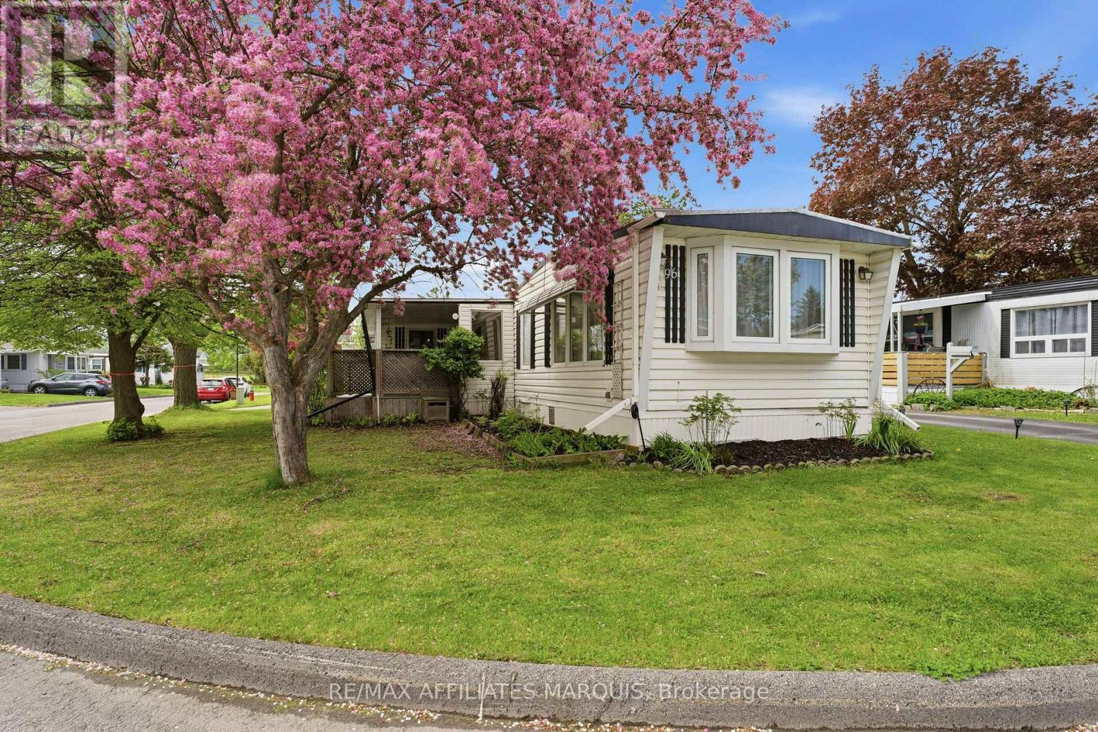 96 Worthington Way, Kingston, Ontario  K7K 5C6 - Photo 2 - X13159926