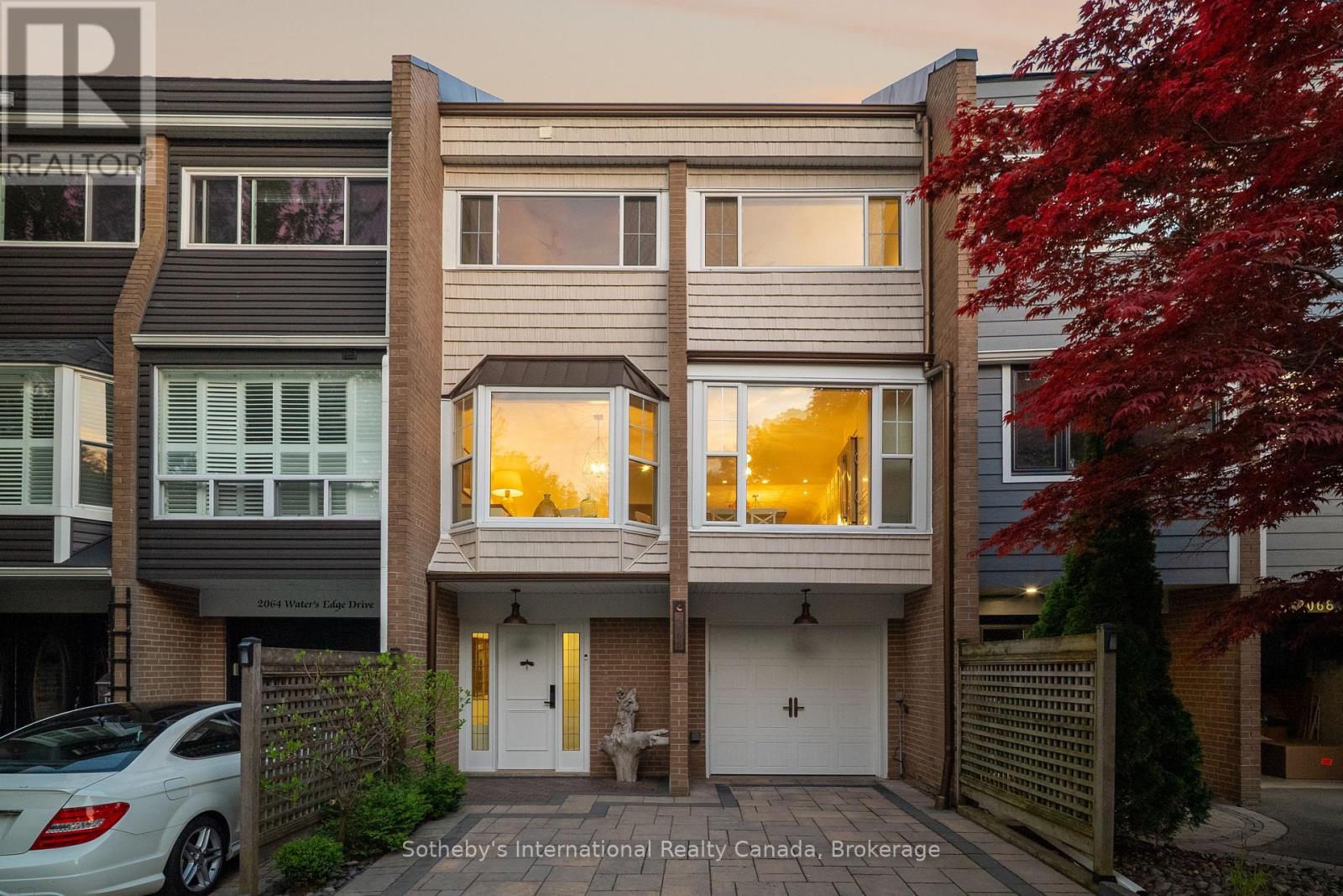 2066 Water's Edge Drive, Oakville, Ontario  L6L 1A4 - Photo 2 - W13159900