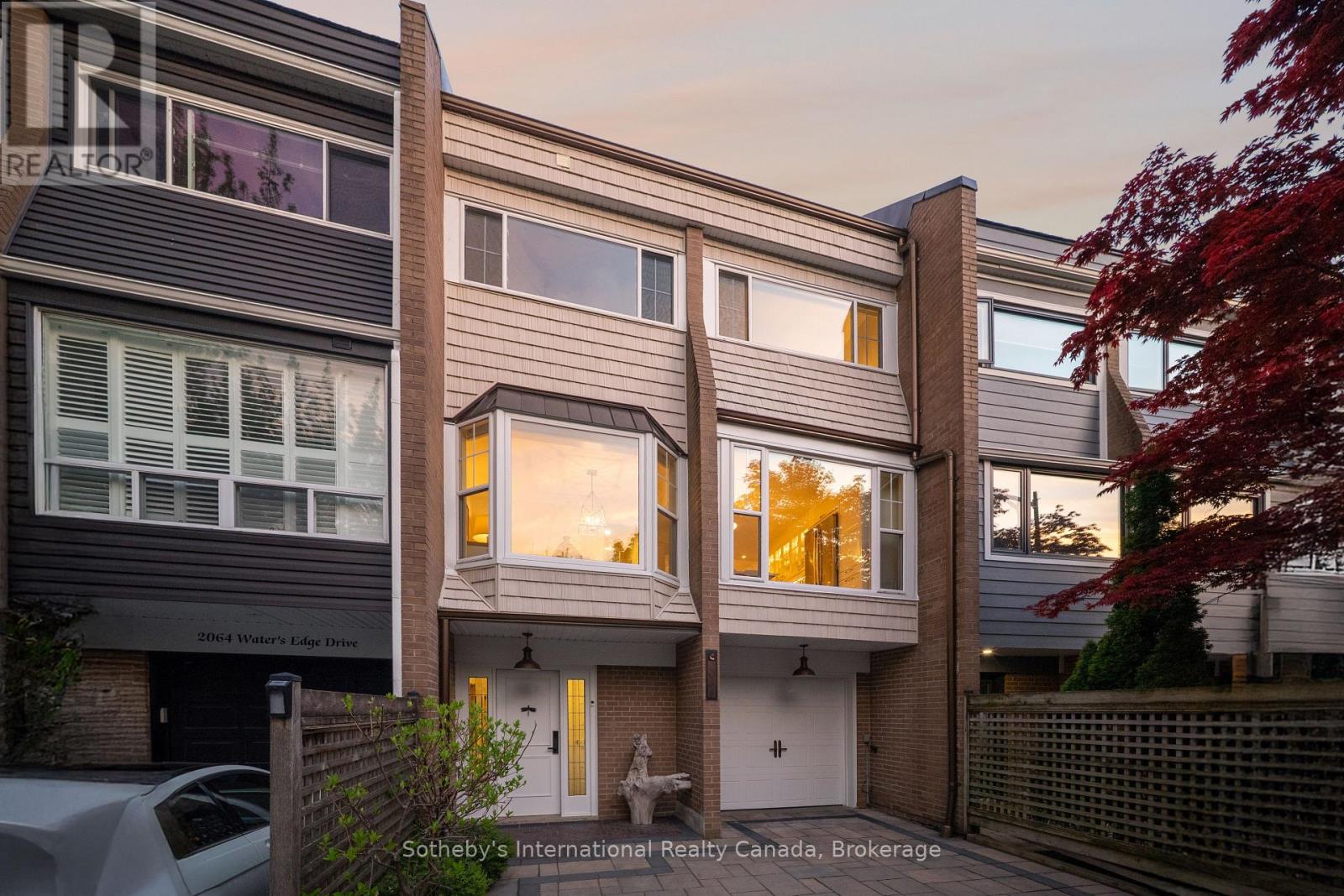 2066 Water's Edge Drive, Oakville, Ontario  L6L 1A4 - Photo 4 - W13159900