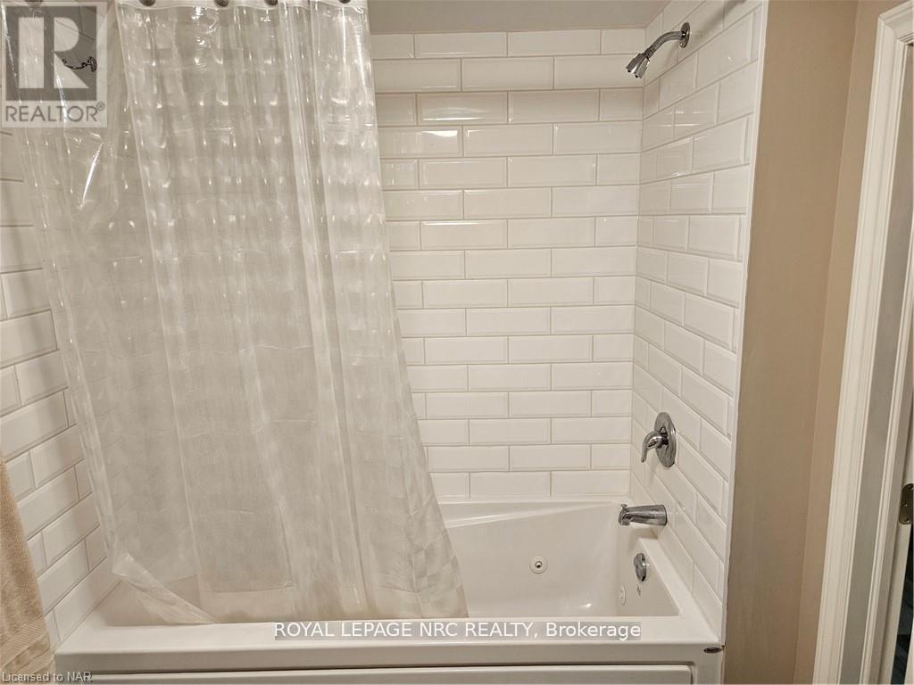 5 Kilbourne Crescent, St. Catharines, Ontario  L2M 3E3 - Photo 8 - X13159878