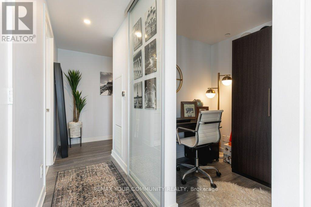 1312 - 185 Roehampton Avenue, Toronto, Ontario  M4P 1R4 - Photo 10 - C13159906