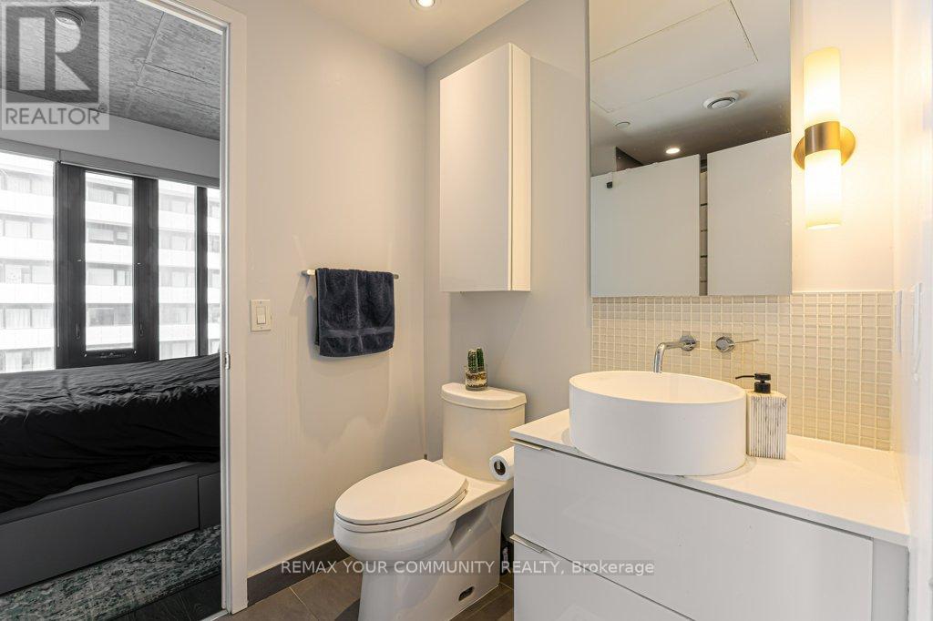 1312 - 185 Roehampton Avenue, Toronto, Ontario  M4P 1R4 - Photo 17 - C13159906