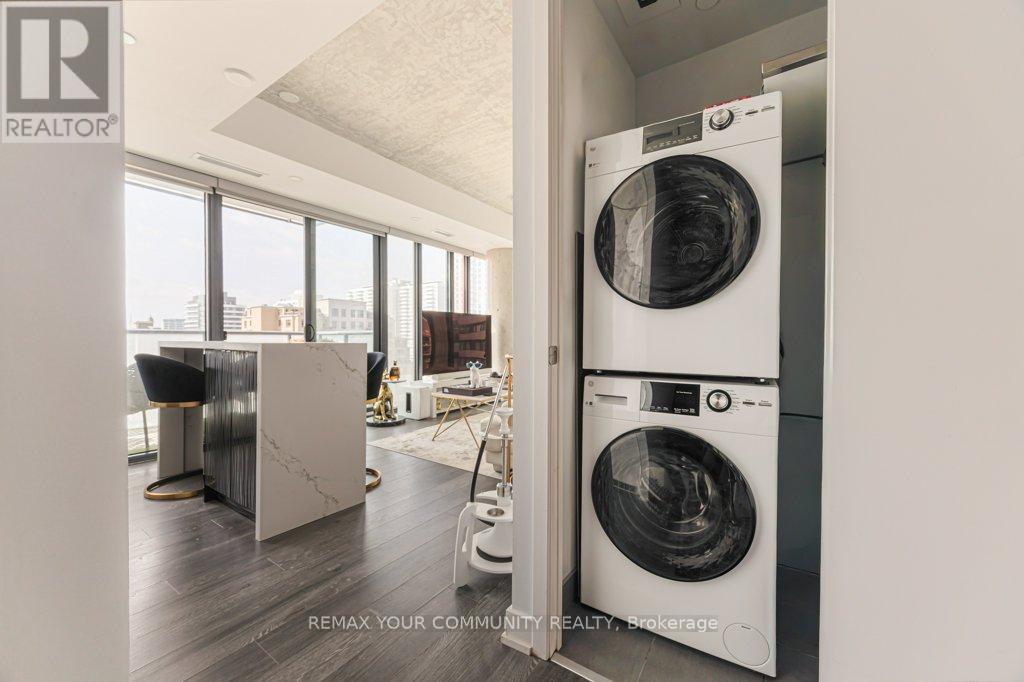 1312 - 185 Roehampton Avenue, Toronto, Ontario  M4P 1R4 - Photo 6 - C13159906