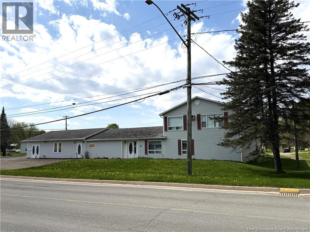31 Hospital Street, Bath, New Brunswick  E7J 1B5 - Photo 2 - NB140000