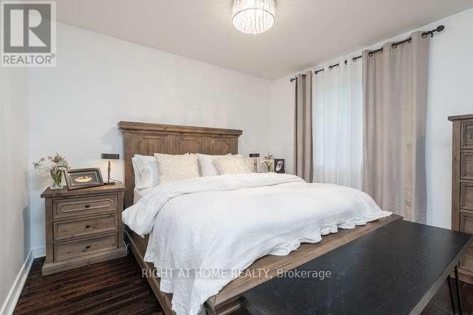 17 Machell Avenue N, Aurora, Ontario  L4G 2R6 - Photo 11 - N13159880