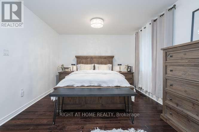 17 Machell Avenue N, Aurora, Ontario  L4G 2R6 - Photo 12 - N13159880