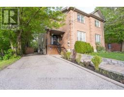 17 MACHELL AVENUE N, Aurora, Ontario