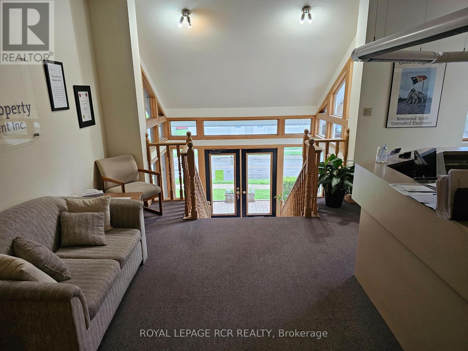 Upper #1 - 411 Queen Street, Newmarket, Ontario  L3Y 2G9 - Photo 3 - N13159902