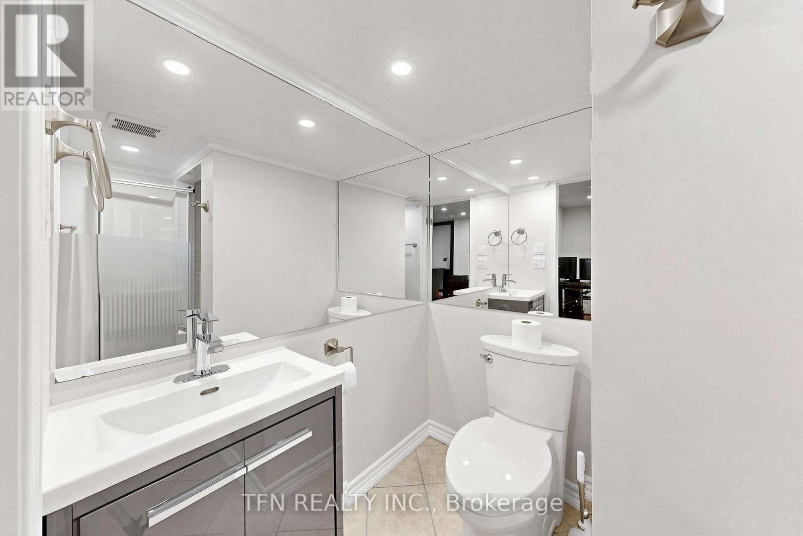 8 Lander Crescent, Vaughan, Ontario  L4J 8R3 - Photo 34 - N13159912