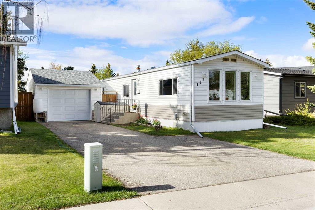 129 Big Springs Drive SE, Airdrie, Alberta