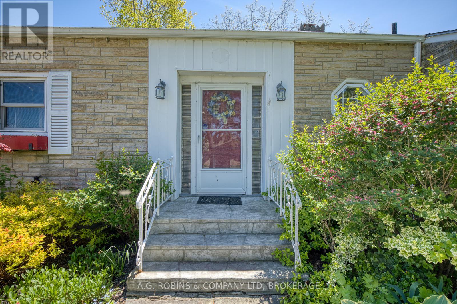 10773 Lakeshore Road, Wainfleet, Ontario  L0S 1V0 - Photo 4 - X12707878