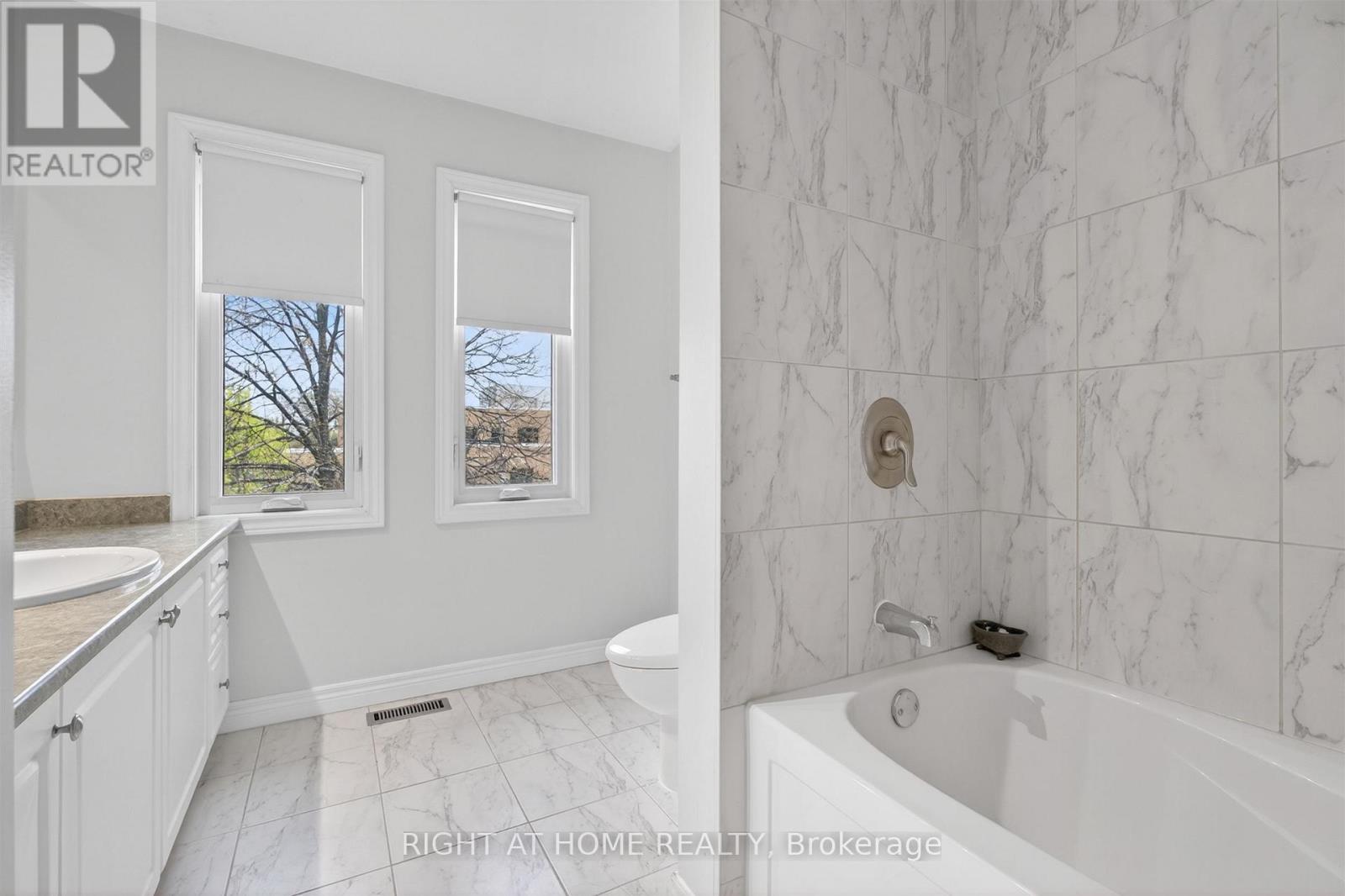 1181 Westview Terrace, Oakville, Ontario  L6M 3N2 - Photo 15 - W13159872