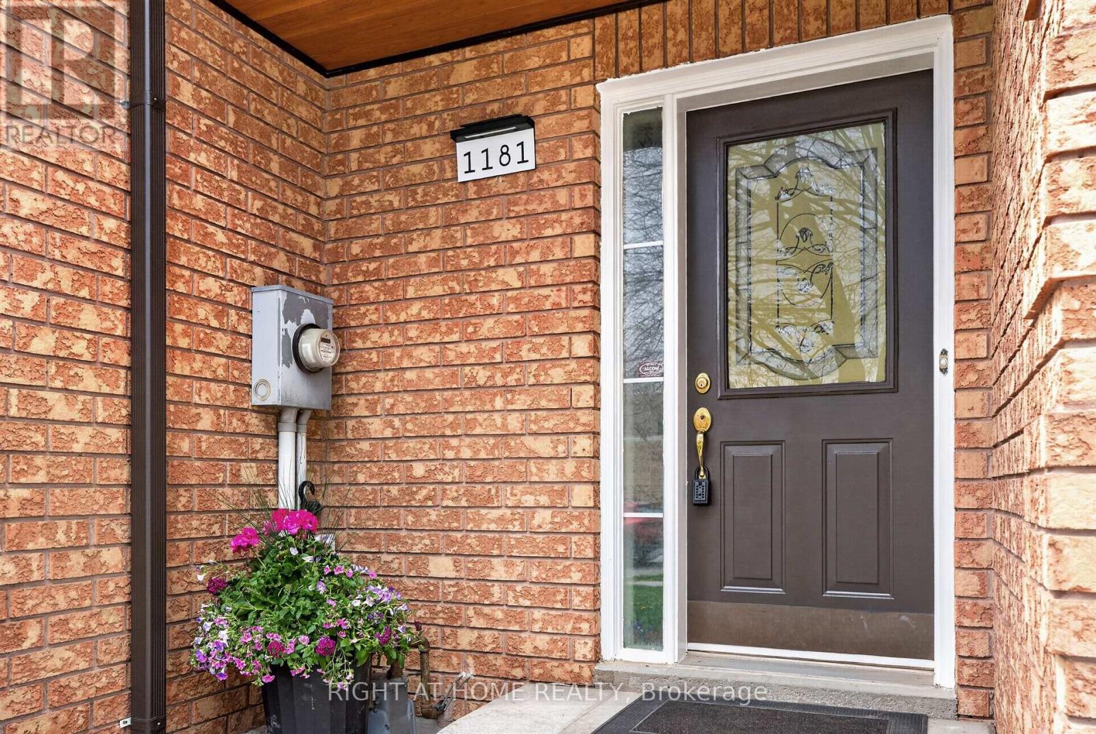 1181 Westview Terrace, Oakville, Ontario  L6M 3N2 - Photo 2 - W13159872