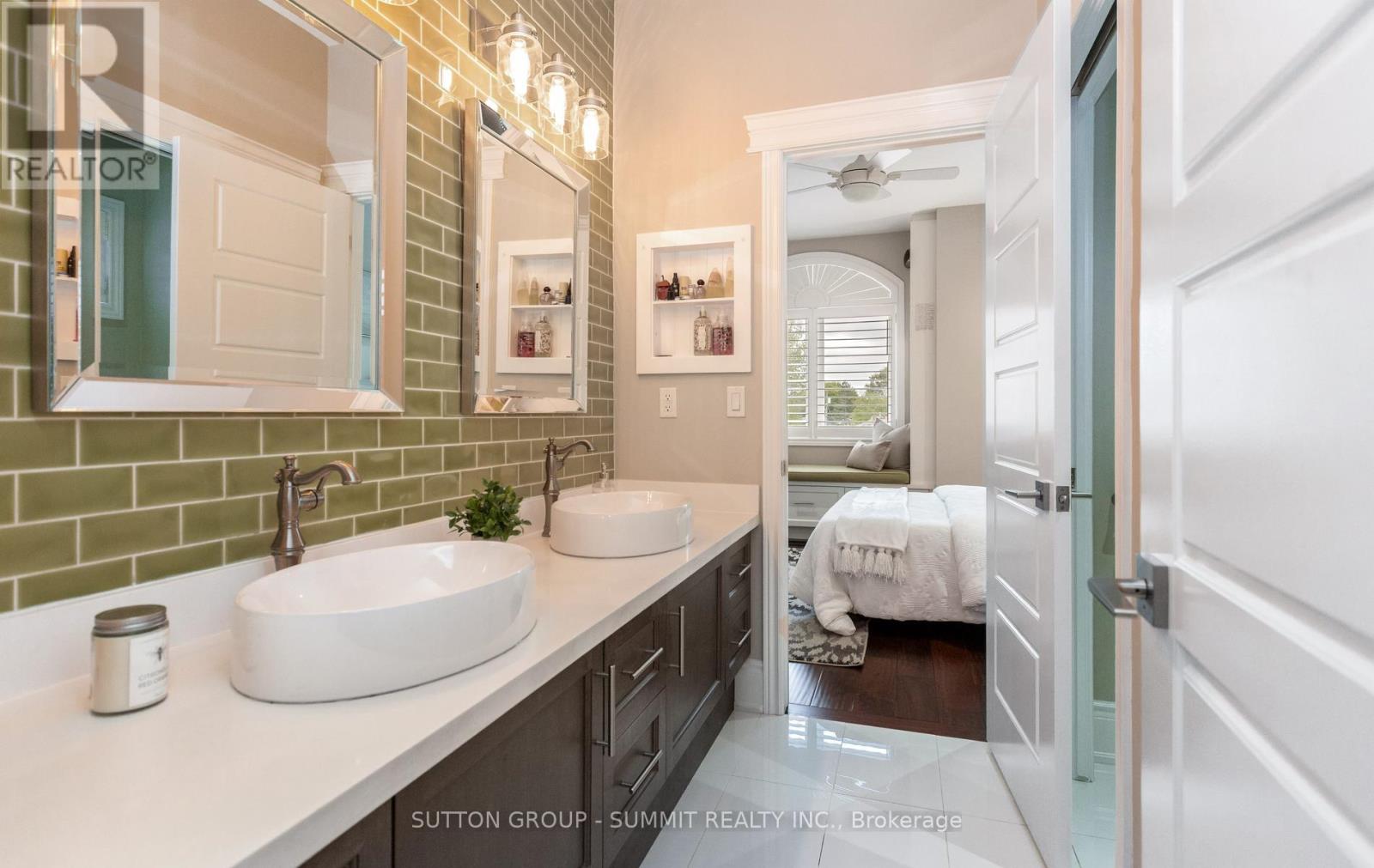 121 Ringwood Road, Oakville, Ontario  L6H 1K3 - Photo 31 - W13159930