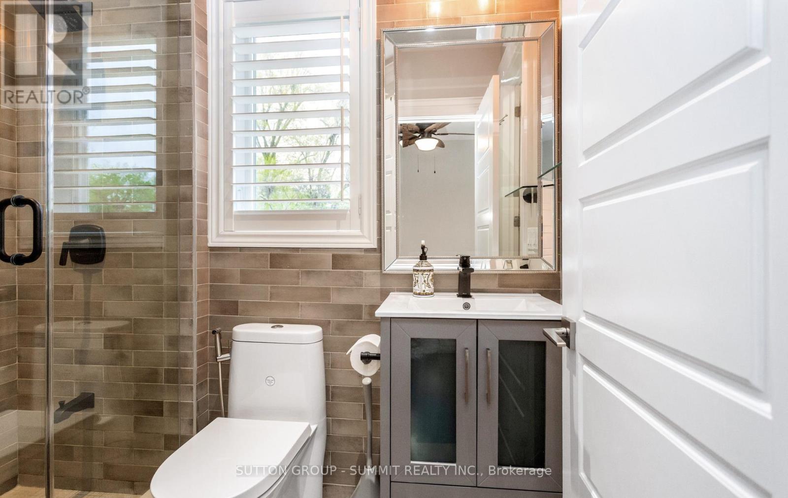 121 Ringwood Road, Oakville, Ontario  L6H 1K3 - Photo 37 - W13159930