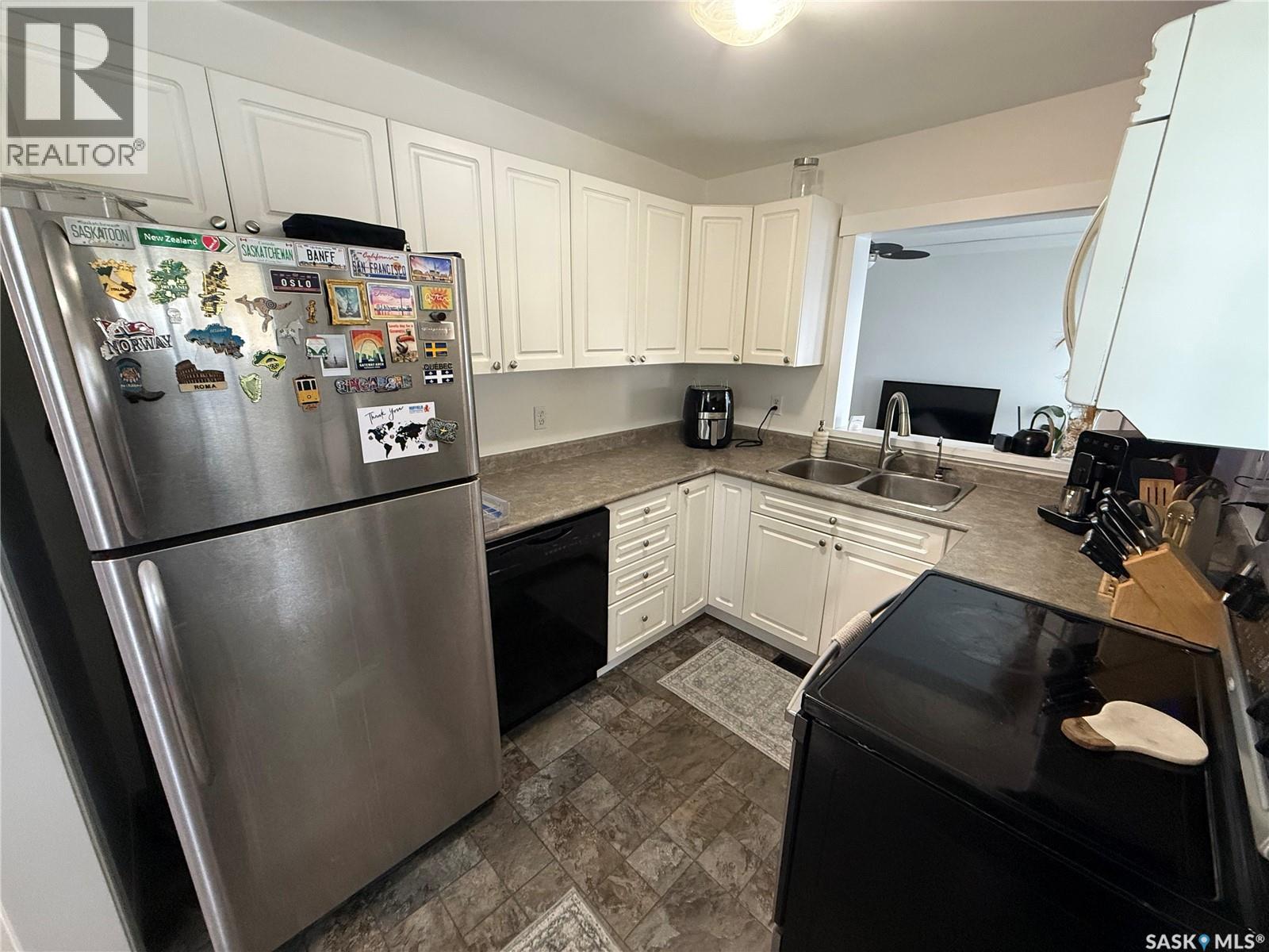 804 6th Street W, Nipawin, Saskatchewan  S0E 1E0 - Photo 22 - SK033428
