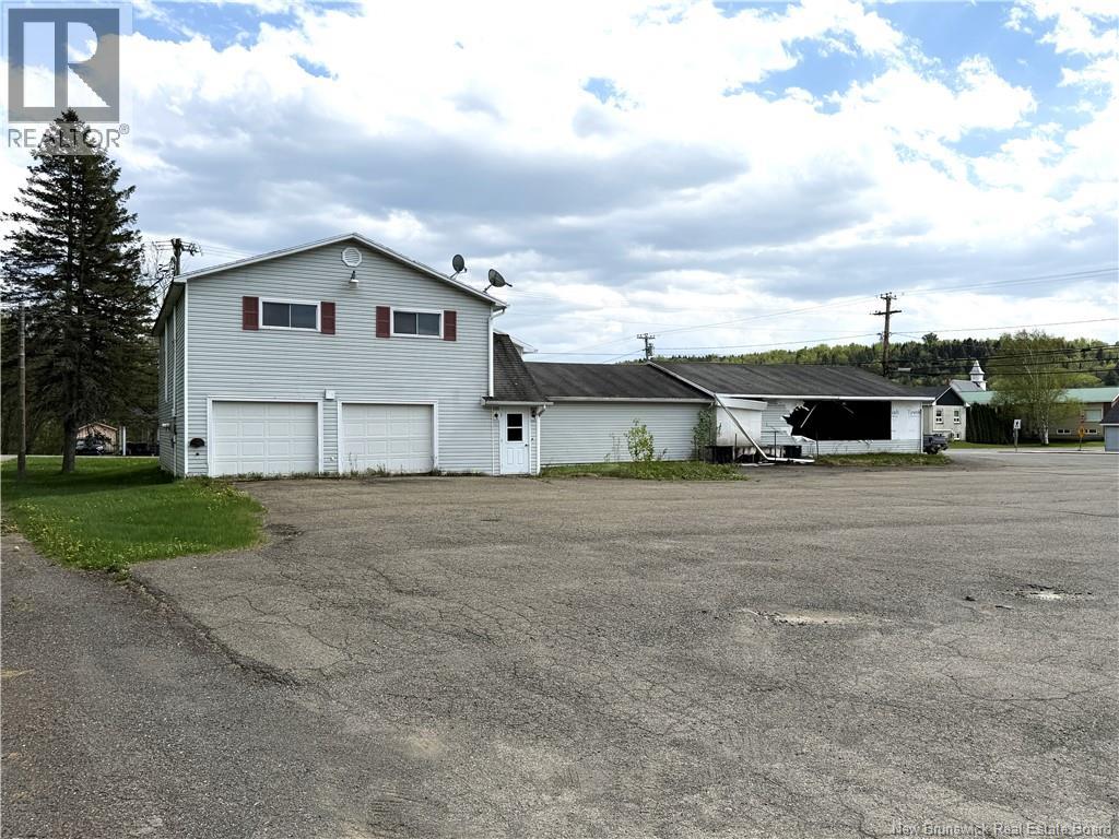 31 Hospital Street, Bath, New Brunswick  E7J 1B5 - Photo 3 - NB139913