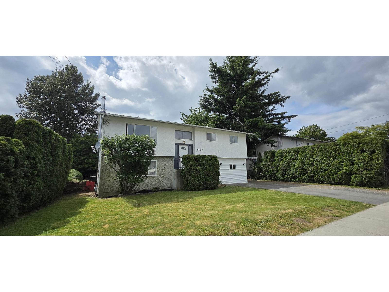 5635 Tyson Road, Sardis South, Chilliwack, British Columbia  V2R 2K6 - Photo 2 - R3126339