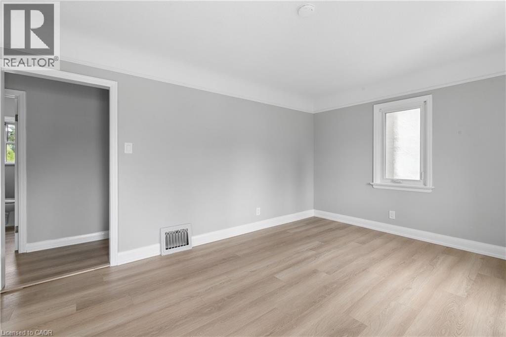 680 Frederick Street, Kitchener, Ontario  N2B 2B2 - Photo 3 - 40831952