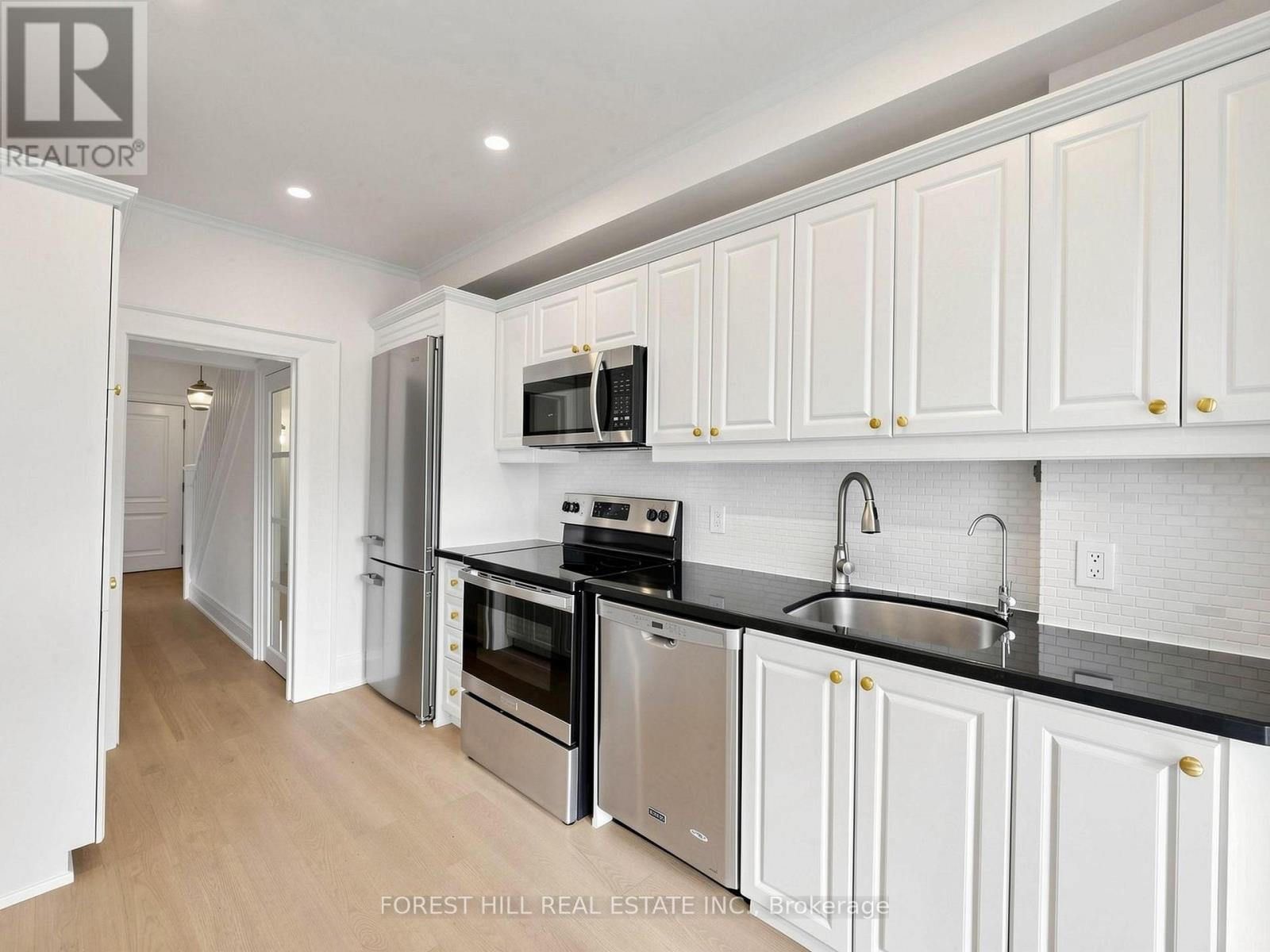 277 Snowdon Avenue, Toronto, Ontario M4N 2B4 - Photo 6 - C13142908