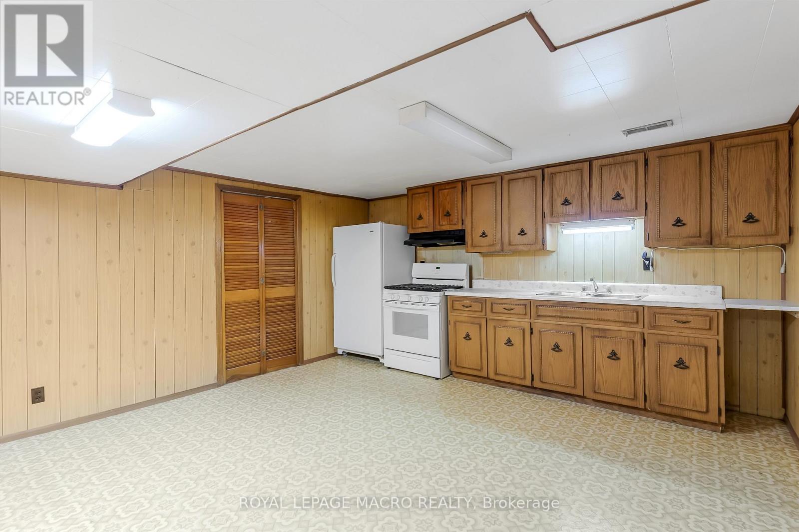 10 Westoby Place, Guelph, Ontario  N1E 2B3 - Photo 18 - X13159890