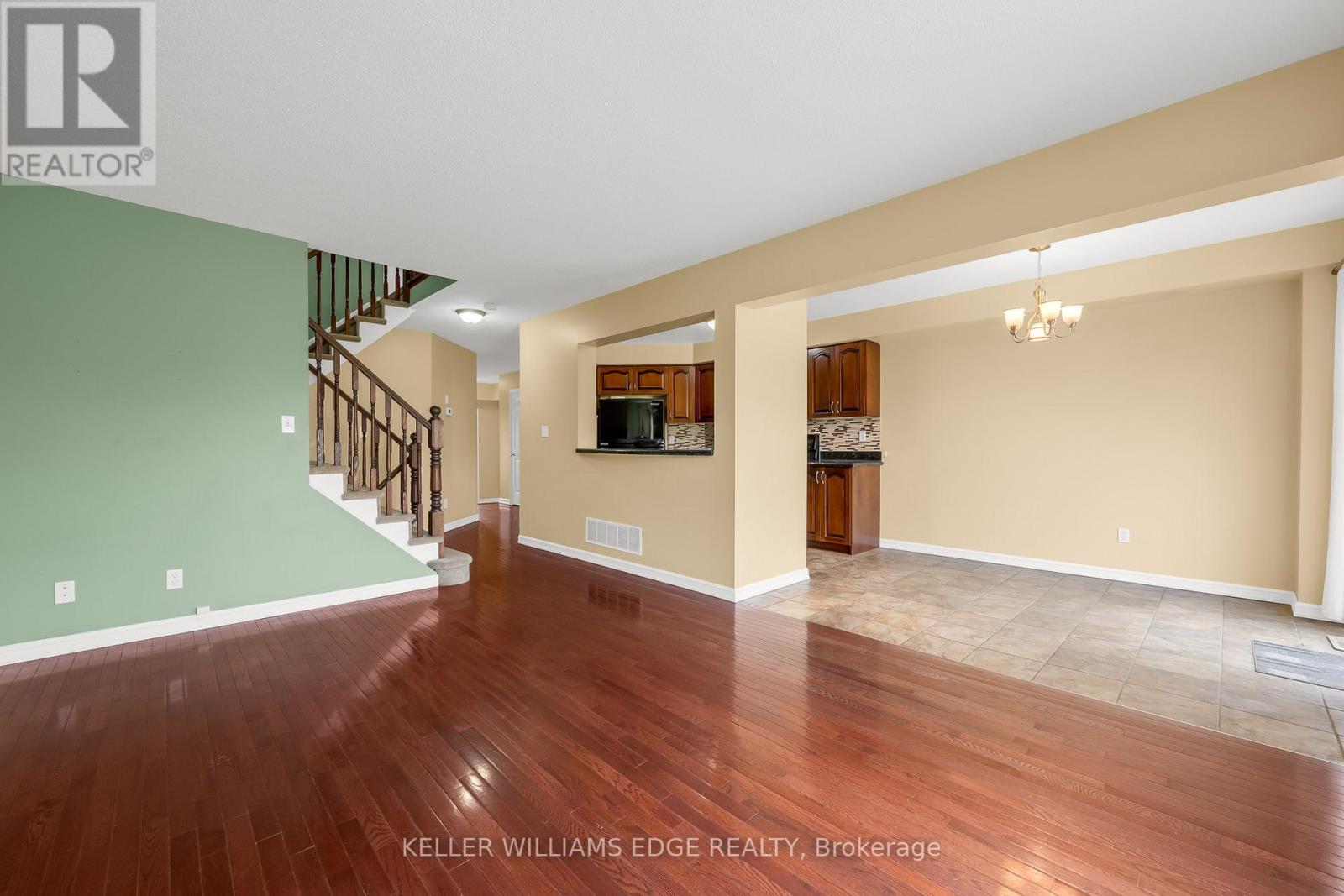 76 Cedarville Drive, Hamilton, Ontario  L8J 0A4 - Photo 3 - X13159908