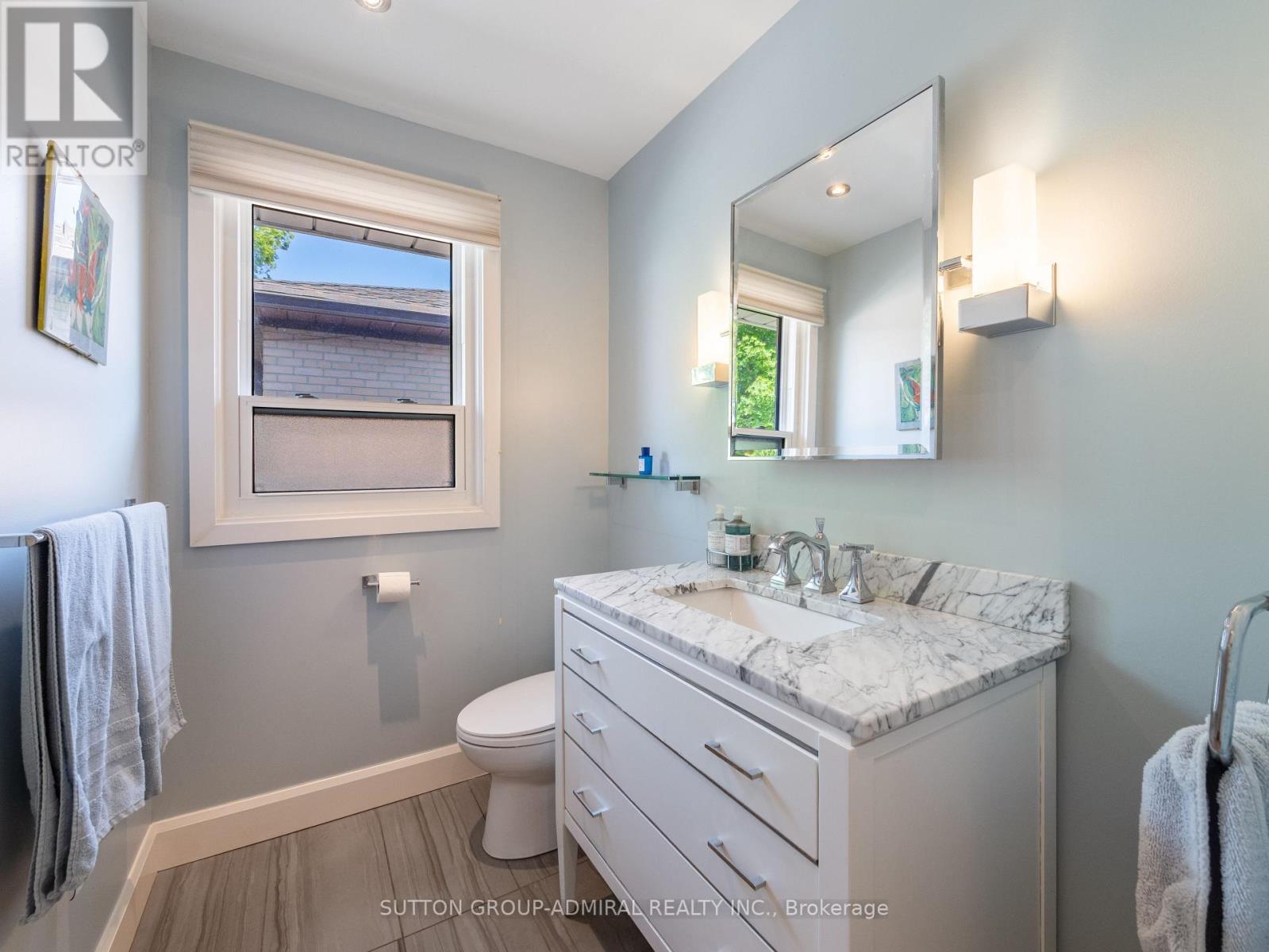 125 Laverock Avenue, Richmond Hill, Ontario  L4C 4J8 - Photo 17 - N13154984