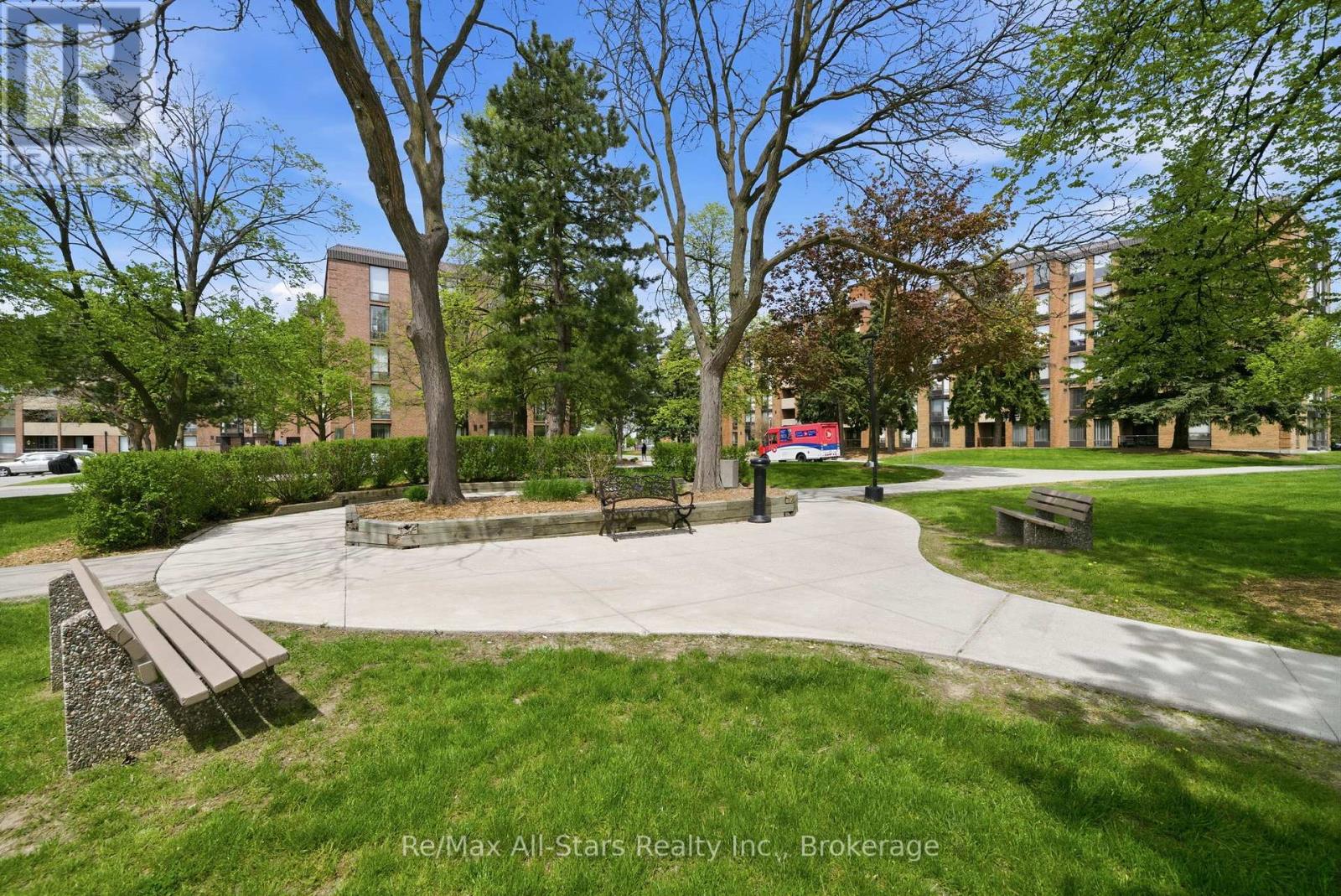301 - 1540 Pickering Parkway, Pickering (Town Centre), Ontario  L1V 3V9 - Photo 3 - E13160078