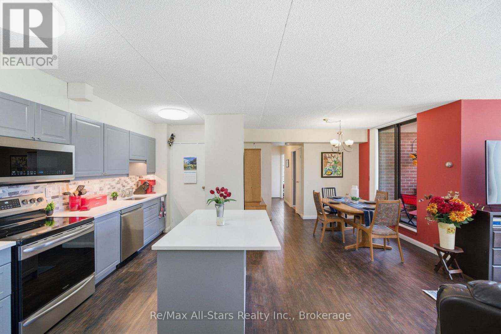 301 - 1540 Pickering Parkway, Pickering (Town Centre), Ontario  L1V 3V9 - Photo 7 - E13160078