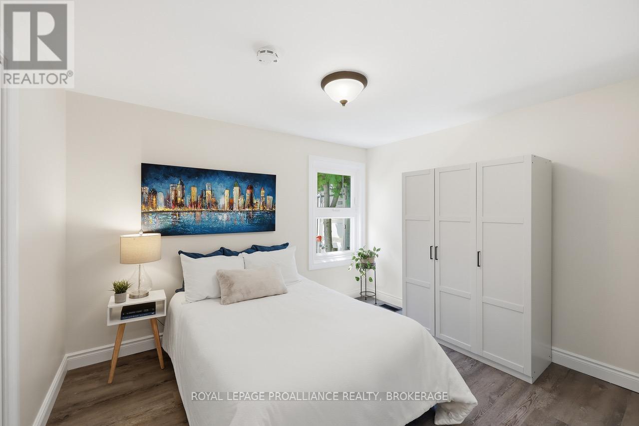 98 Carleton Street, Kingston, Ontario  K7K 4G1 - Photo 9 - X13160014