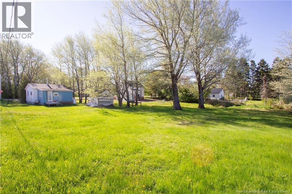 27 Richardson Street, Sackville, New Brunswick  E4L 4H7 - Photo 4 - NB140094