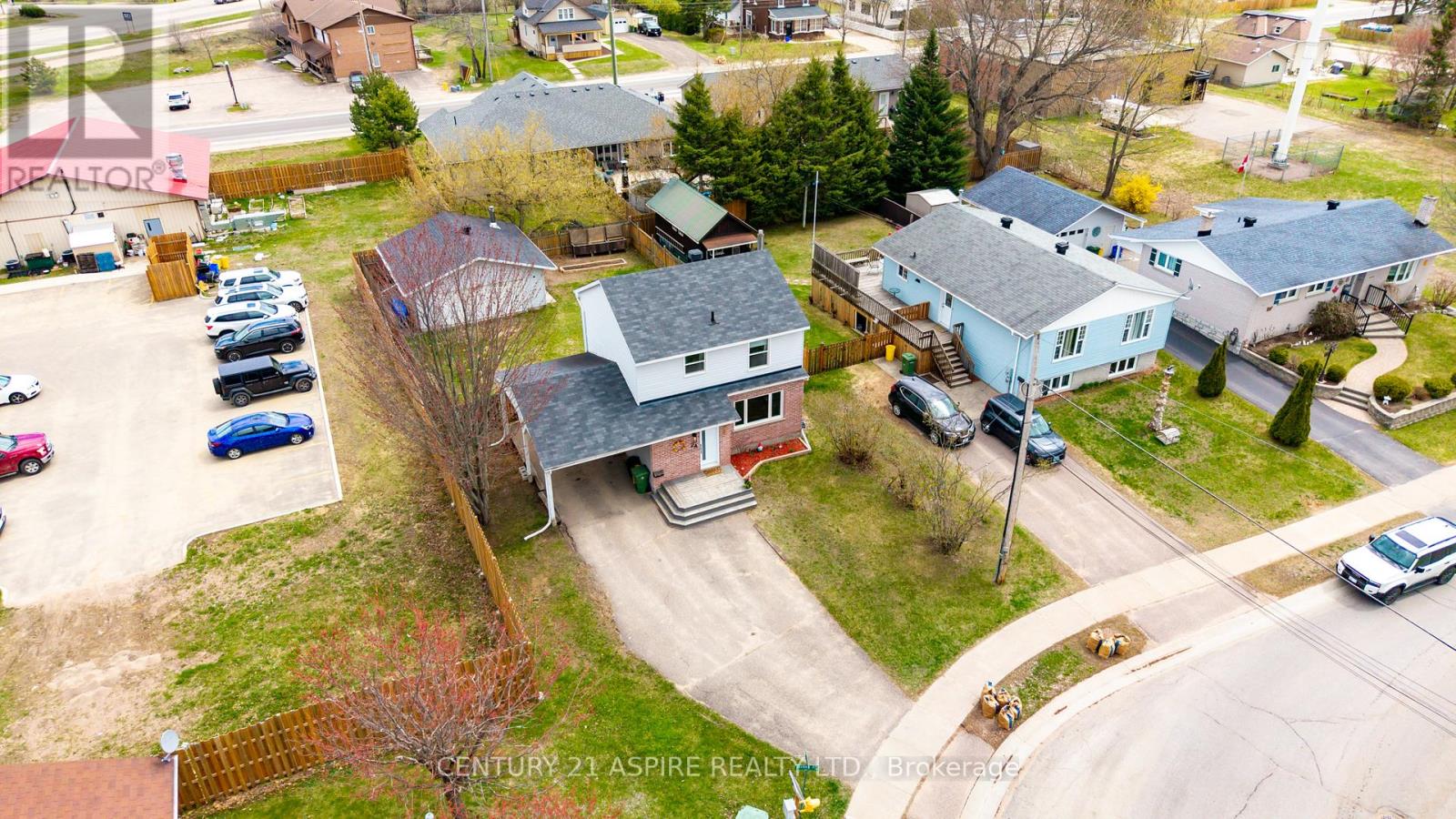 2A SELKIRK STREET, Petawawa, Ontario
