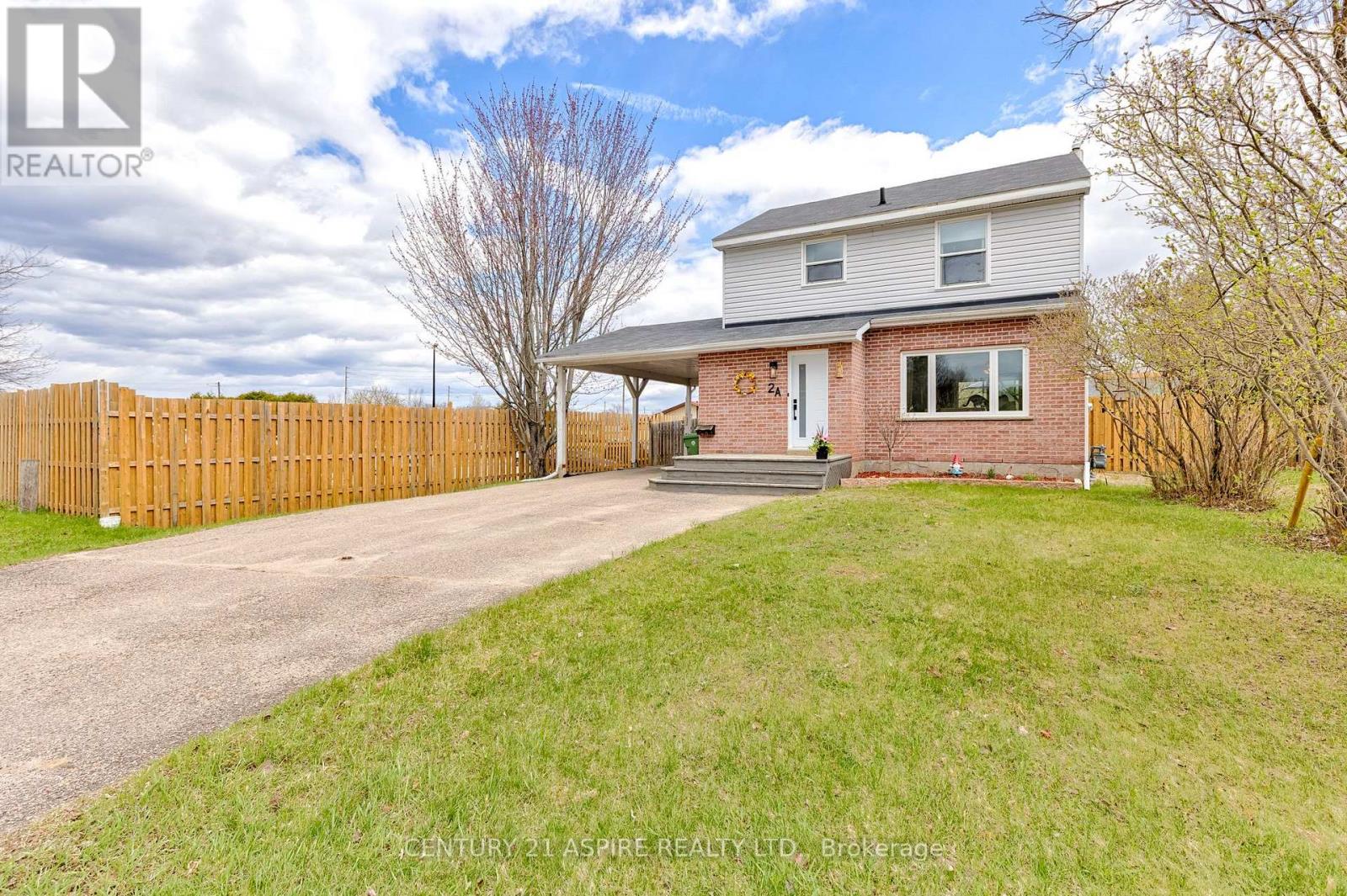 2a Selkirk Street, Petawawa, Ontario  K8H 3C1 - Photo 4 - X13107680