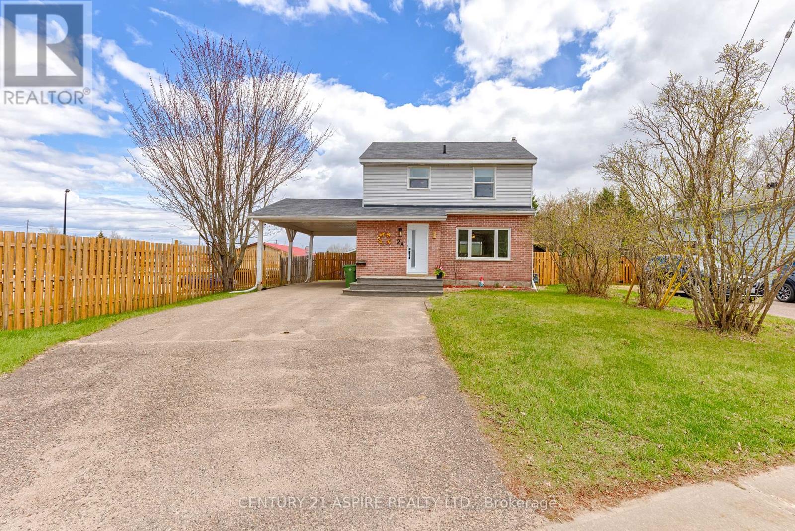2a Selkirk Street, Petawawa, Ontario  K8H 3C1 - Photo 5 - X13107680
