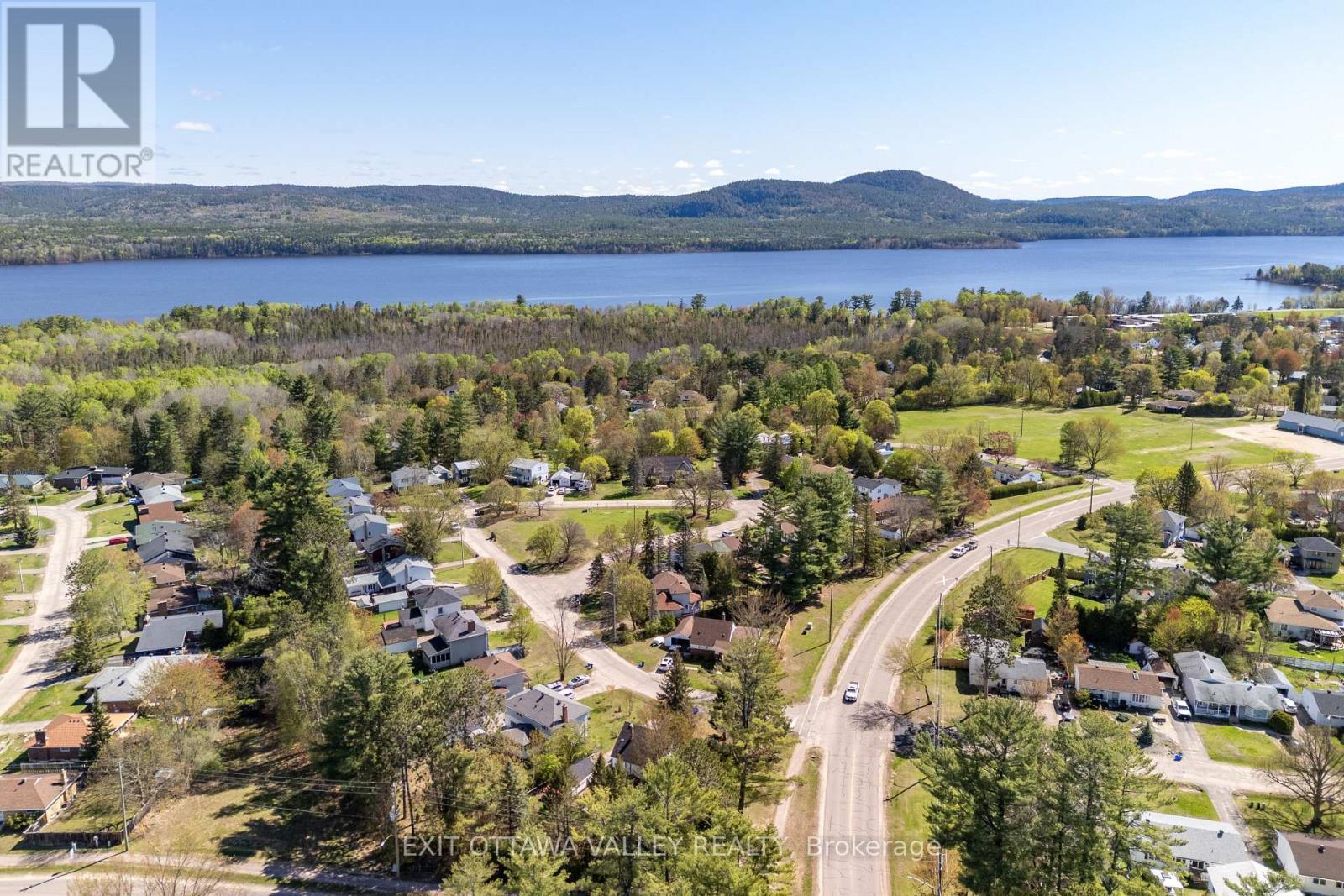 22 Cabot Place, Deep River, Ontario  K0J 1P0 - Photo 45 - X12976266