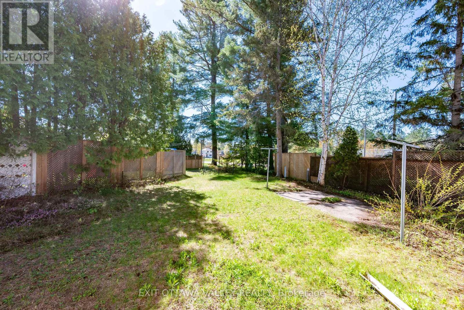 22 Cabot Place, Deep River, Ontario  K0J 1P0 - Photo 40 - X12976266